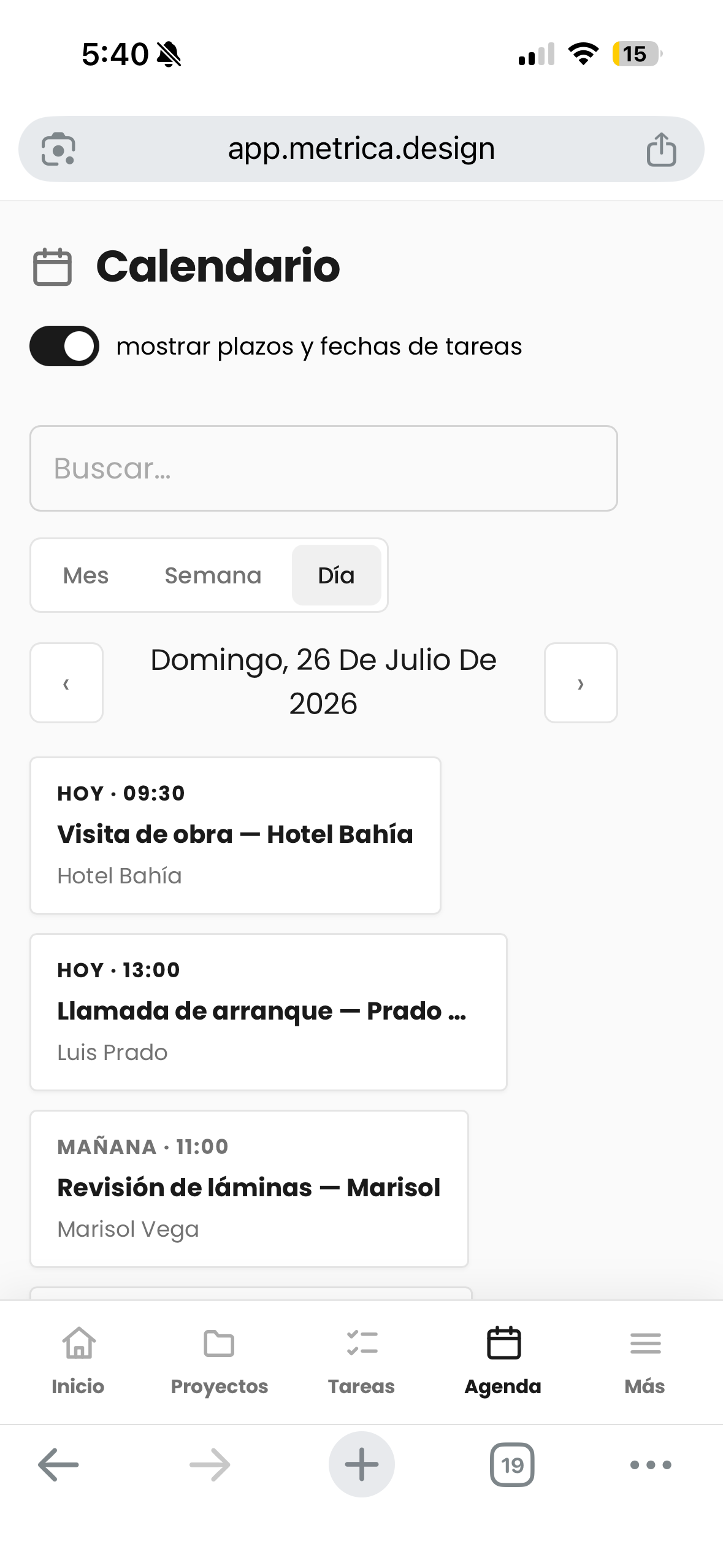 Calendario móvil real de Métrica en modo claro
